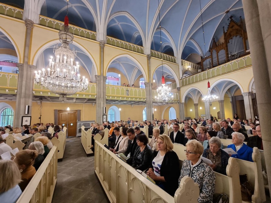 Kolebka historii Bielska. Nieczynna nekropolia to enklawa dzikiej przyrody ZDJĘCIA