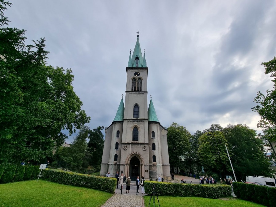 Kolebka historii Bielska. Nieczynna nekropolia to enklawa dzikiej przyrody ZDJĘCIA