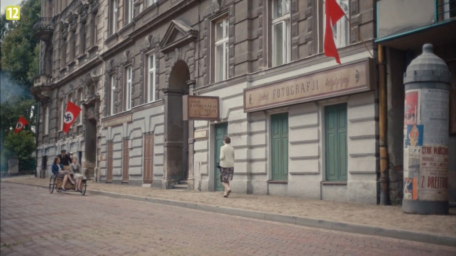 „Wojenne dziewczyny” z Bielska-Białej już na ekranach! Poznajecie te ulice i budynki? ZDJĘCIA