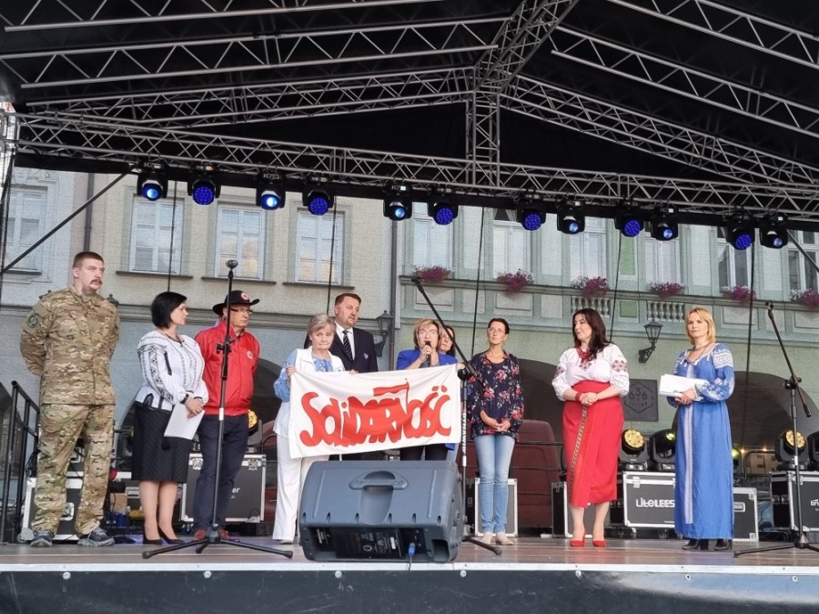 Piękny gest Ukraińców wobec bielszczan. Stoły uginały się od pysznego jedzenia ZDJĘCIA