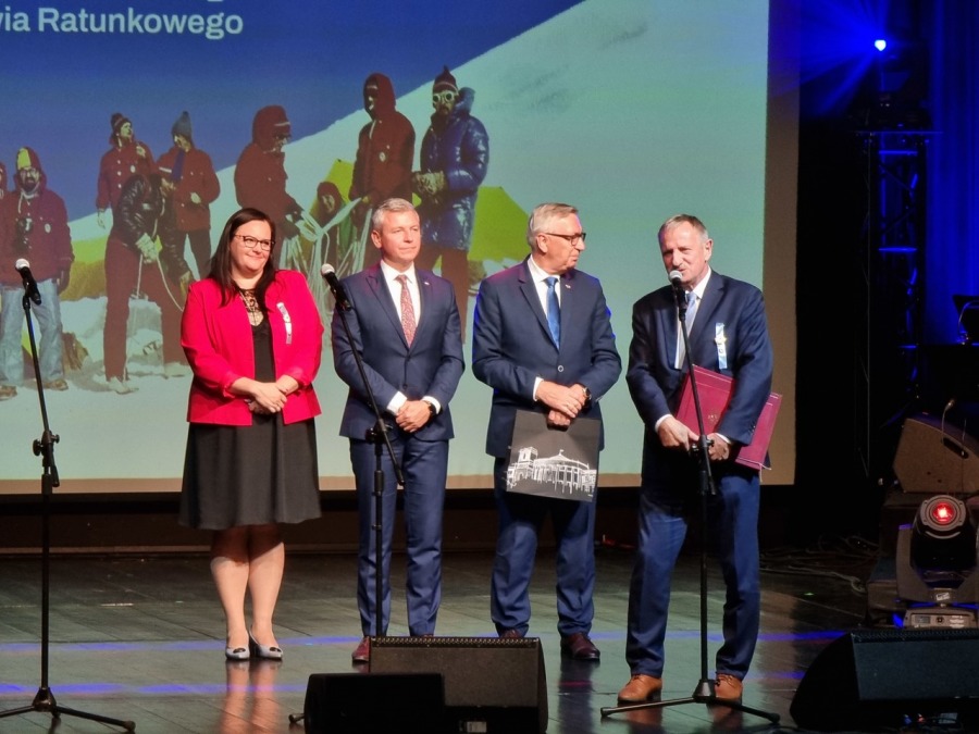 Wielkie święto dzielnych ludzi. Bez wahania niosą pomoc w górach ZDJĘCIA