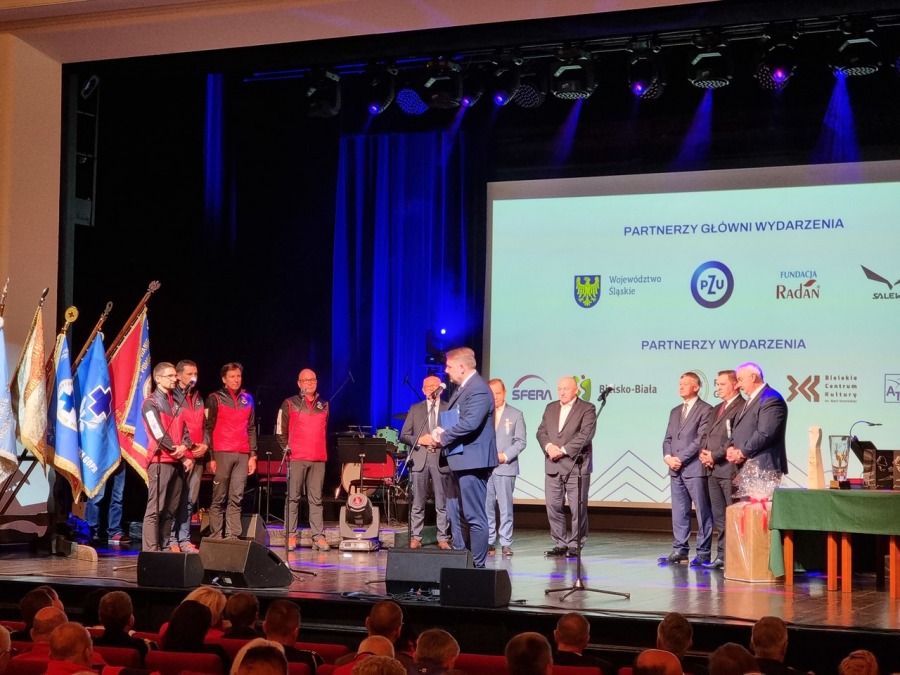 Wielkie święto dzielnych ludzi. Bez wahania niosą pomoc w górach ZDJĘCIA