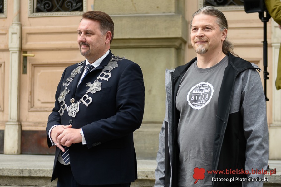 Tajny tunel pod bielskim ratuszem. Droga ucieczki w razie zamieszek ZDJĘCIA