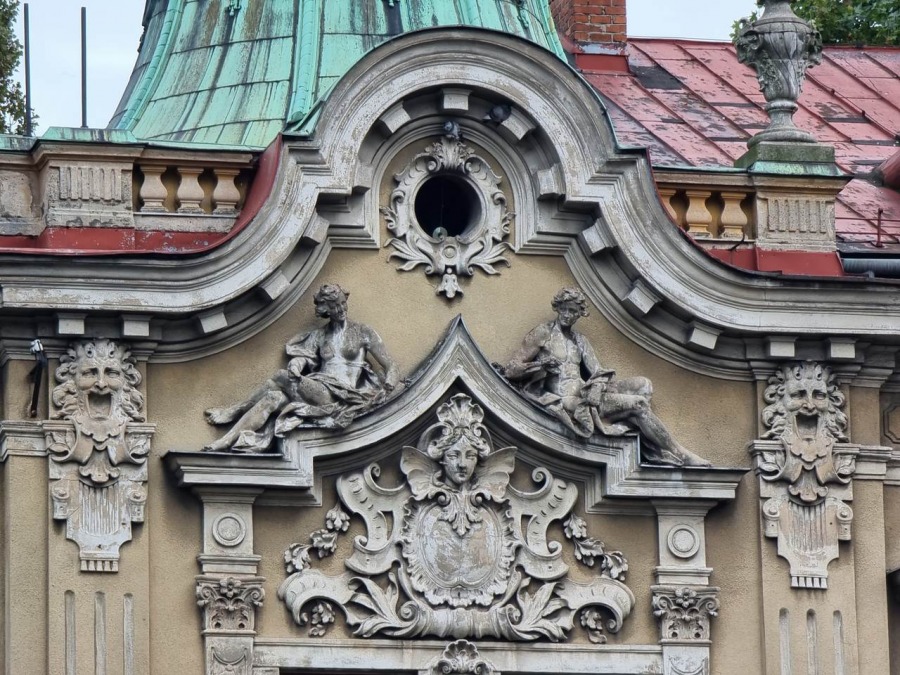 Znany pałac odsłania tajemnice. To jeden z najcenniejszych zabytków Bielska-Białej ZDJĘCIA