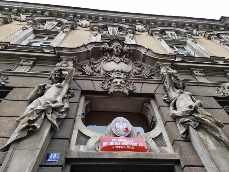 Znany pałac odsłania tajemnice. To jeden z najcenniejszych zabytków Bielska-Białej ZDJĘCIA