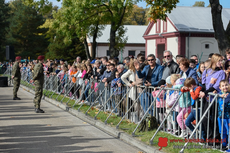 Szturm budynków w centrum Bielska-Białej. Bohaterowie z Karbali pokazali twarze ZDJĘCIA