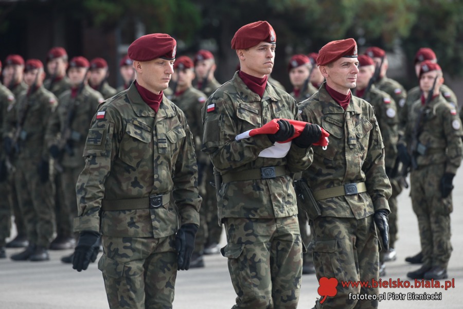 Szturm budynków w centrum Bielska-Białej. Bohaterowie z Karbali pokazali twarze ZDJĘCIA