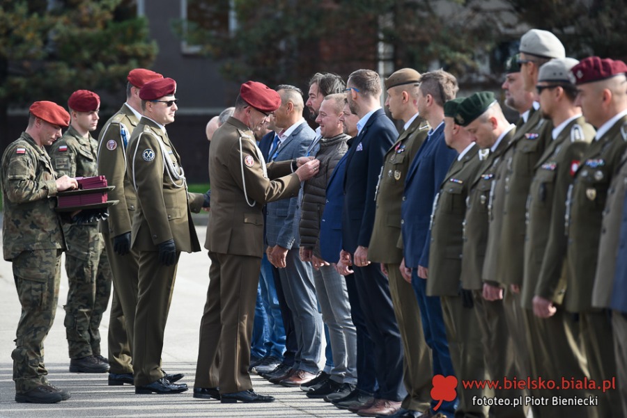 Szturm budynków w centrum Bielska-Białej. Bohaterowie z Karbali pokazali twarze ZDJĘCIA