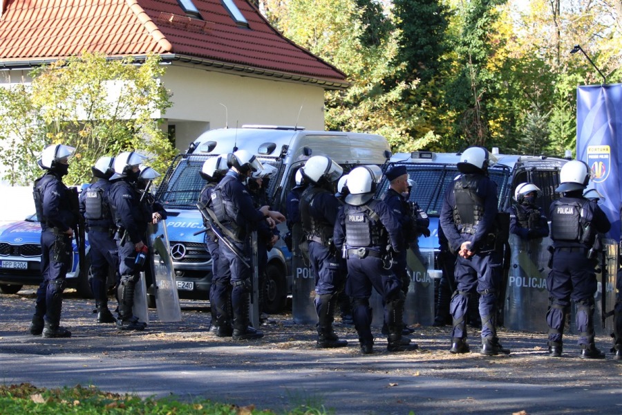 Awantura na meczu Rekordu z Pogonią Szczecin. Ochrona użyła gazu ZDJĘCIA