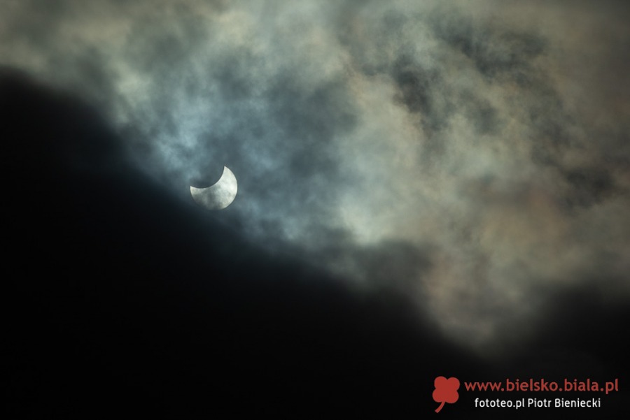 Astronomiczny spektakl w Bielsku-Białej. Niezwykły widok nieba w środku dnia ZDJĘCIA