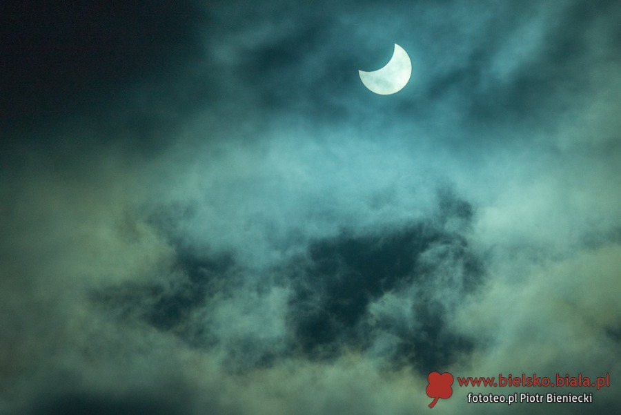 Astronomiczny spektakl w Bielsku-Białej. Niezwykły widok nieba w środku dnia ZDJĘCIA