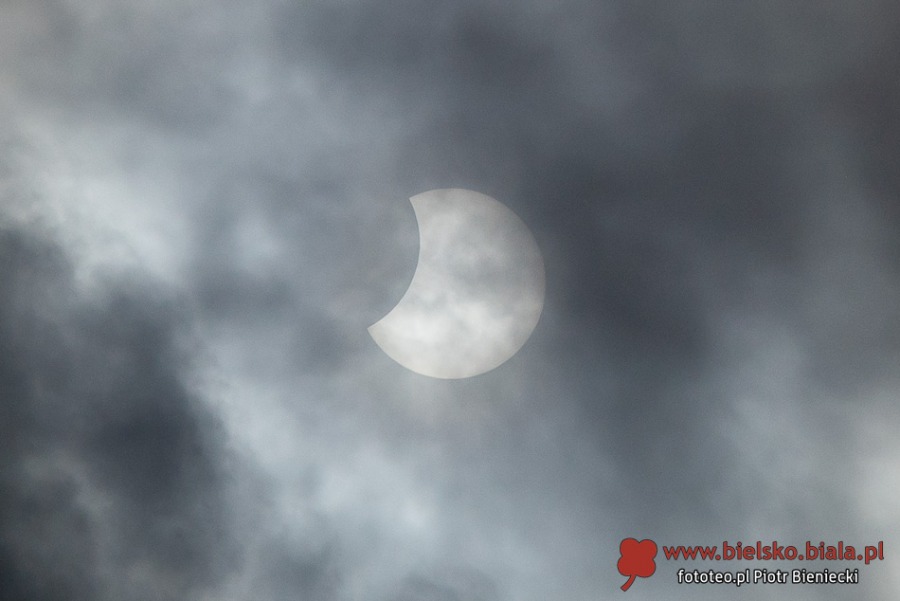 Astronomiczny spektakl w Bielsku-Białej. Niezwykły widok nieba w środku dnia ZDJĘCIA