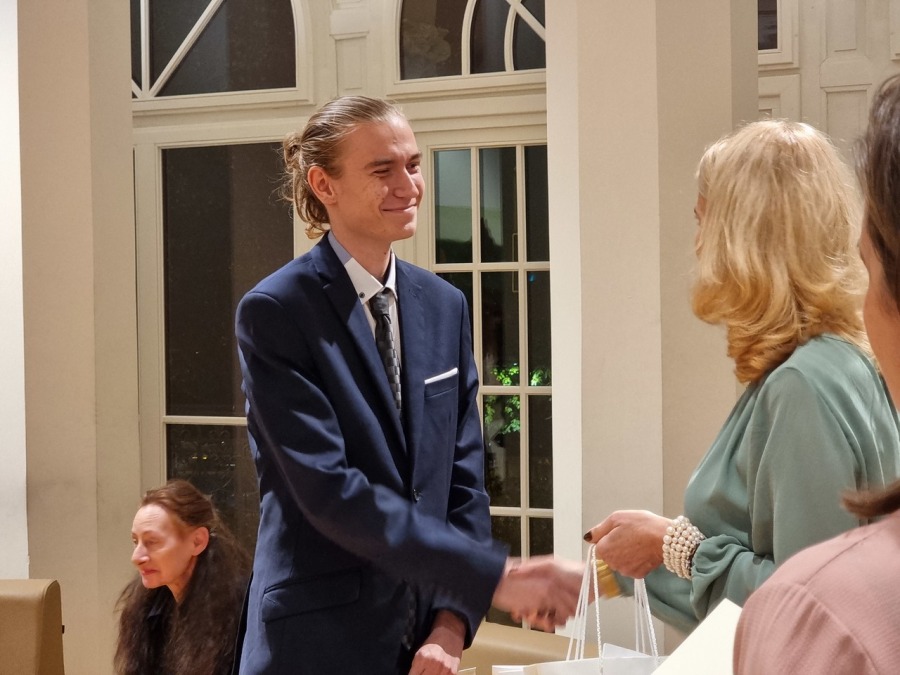 Stypendia dla zdolnych bielszczan. Będą studiować na wymarzonej uczelni! ZDJĘCIA