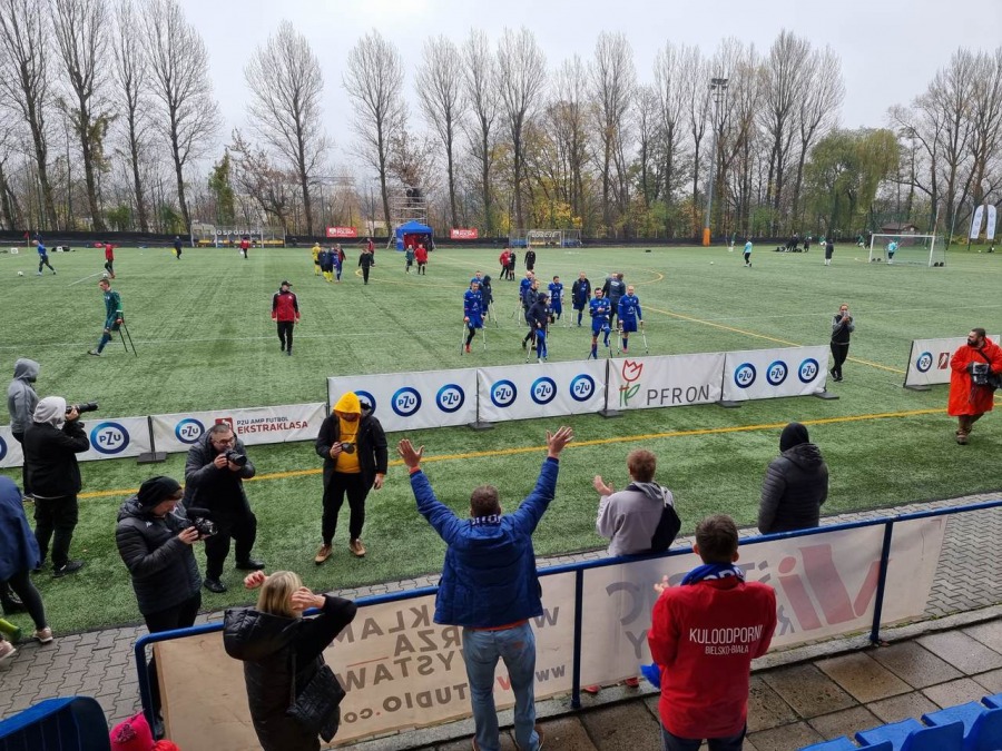„Górale” rozgromili Legię Warszawa! Wspierają ich najwierniejsi fani ZDJĘCIA