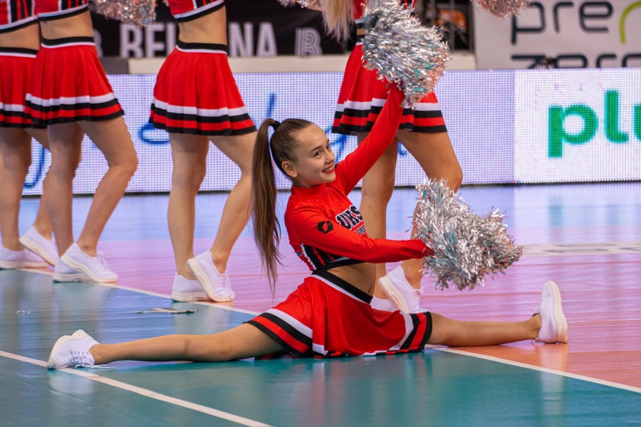 Piękne bielskie cheerleaderki. Ich wyczyny można podziwiać w telewizji ZDJĘCIA
