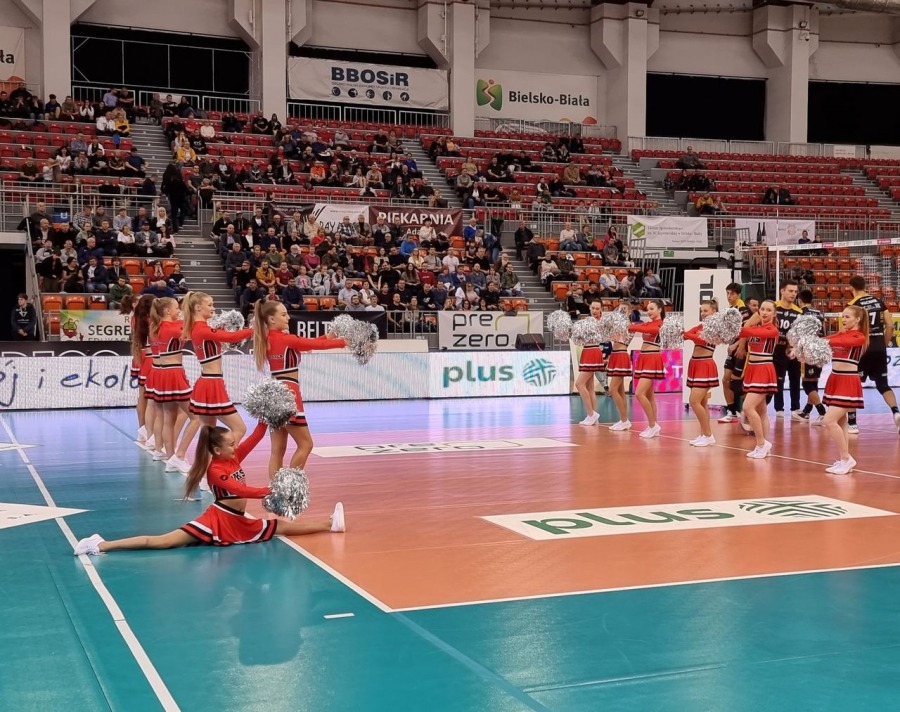 Piękne bielskie cheerleaderki. Ich wyczyny można podziwiać w telewizji ZDJĘCIA