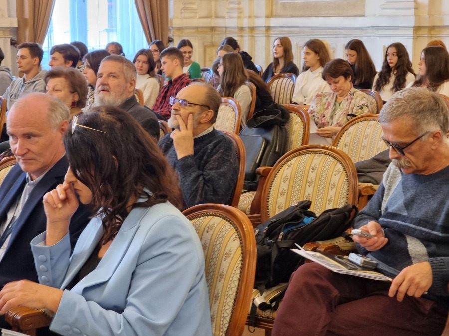 Skutki ubóstwa energetycznego. Palenie byle czym wpłynie na nasze zdrowie - foto
