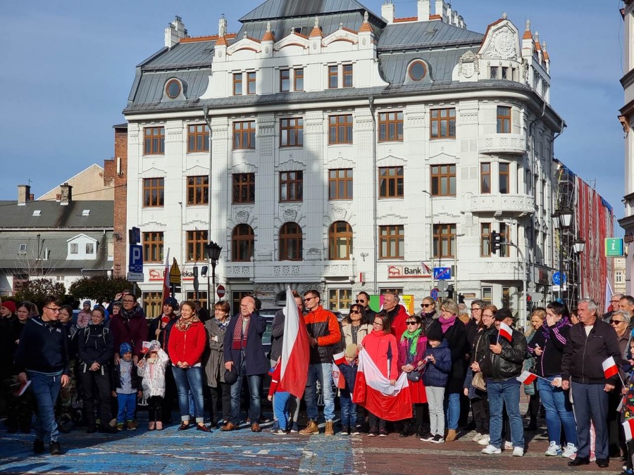 Bielszczanie świętują przed ratuszem. Frekwencja i pogoda dopisały ZDJĘCIA