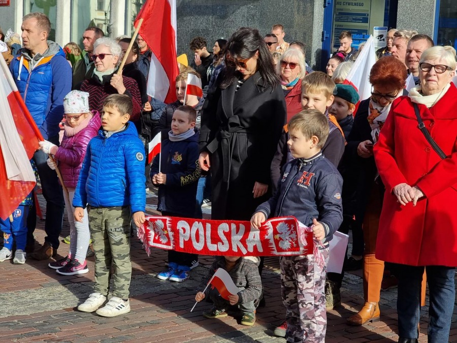 Bielszczanie świętują przed ratuszem. Frekwencja i pogoda dopisały ZDJĘCIA
