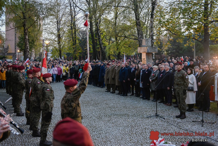Bielsko-Biała dla Niepodległej. Obchody uroczyste i mniej oficjalne ZDJĘCIA