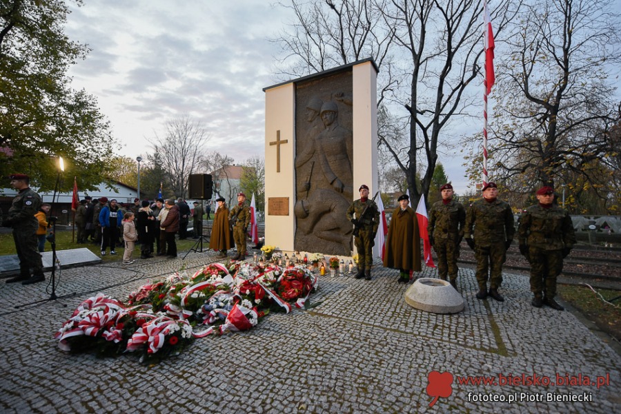Bielsko-Biała dla Niepodległej. Obchody uroczyste i mniej oficjalne ZDJĘCIA