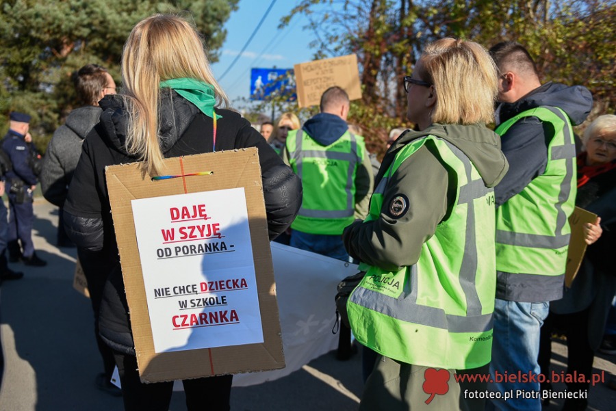 Wojna światów w Bielsku-Białej. Ostry protest przeciwników prezesa ZDJĘCIA