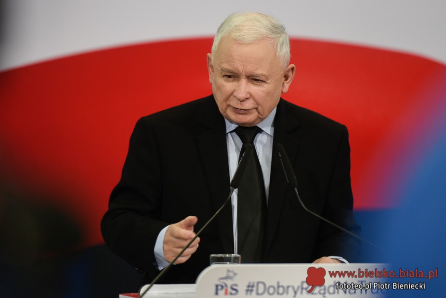 Wojna światów w Bielsku-Białej. Ostry protest przeciwników prezesa ZDJĘCIA