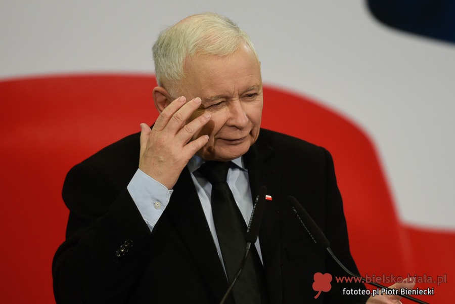 Wojna światów w Bielsku-Białej. Ostry protest przeciwników prezesa ZDJĘCIA