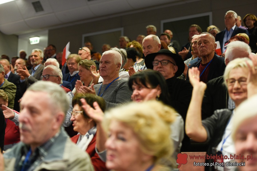 Wojna światów w Bielsku-Białej. Ostry protest przeciwników prezesa ZDJĘCIA