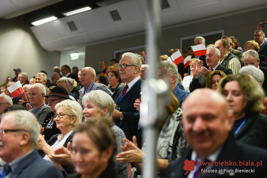 Wojna światów w Bielsku-Białej. Ostry protest przeciwników prezesa ZDJĘCIA