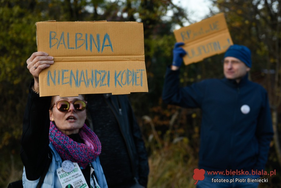 Wojna światów w Bielsku-Białej. Ostry protest przeciwników prezesa ZDJĘCIA