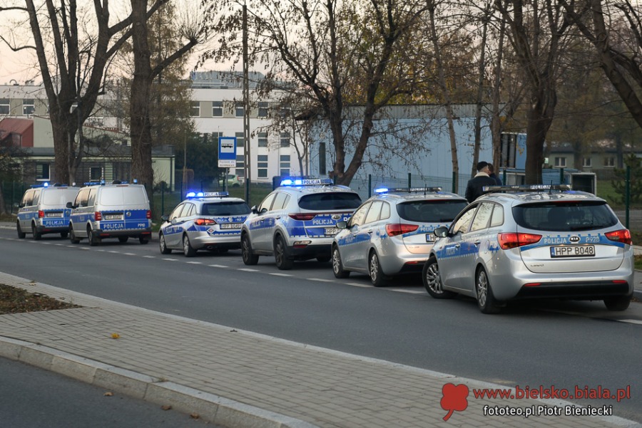 Wojna światów w Bielsku-Białej. Ostry protest przeciwników prezesa ZDJĘCIA