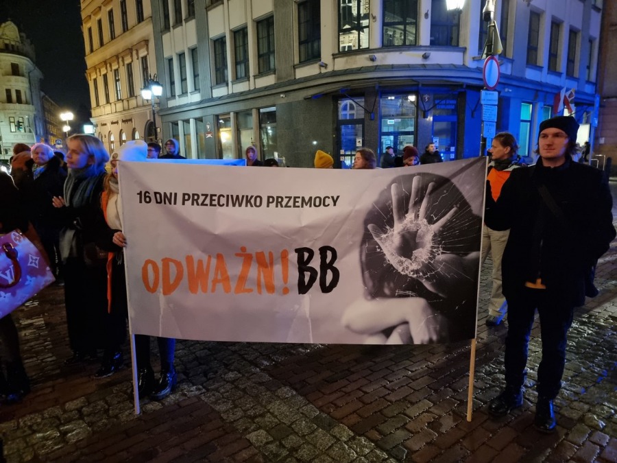 „Nie ma co się bać!” Pomarańczowy marsz przeszedł ulicami Bielska-Białej ZDJĘCIA