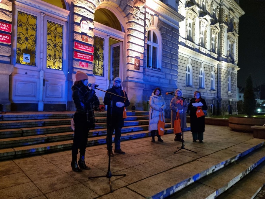 „Nie ma co się bać!” Pomarańczowy marsz przeszedł ulicami Bielska-Białej ZDJĘCIA