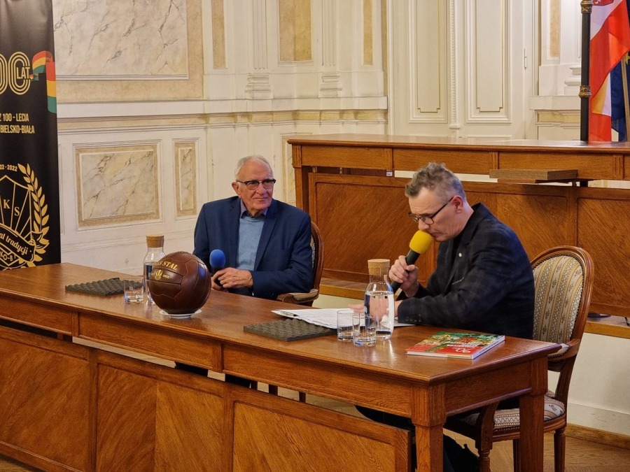 Mundial w Katarze w opinii eksperta. Legenda piłki nożnej z wizytą w Bielsku-Białej ZDJĘCIA
