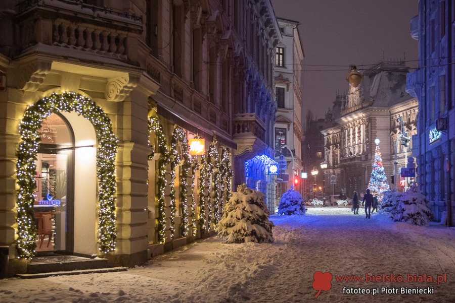 Bielsko-Biała pięknieje po zmroku. Są miejsca, które wyglądają jak z bajki! ZDJĘCIA
