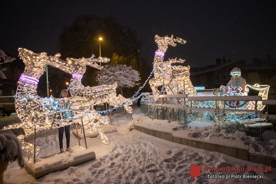 Bielsko-Biała pięknieje po zmroku. Są miejsca, które wyglądają jak z bajki! ZDJĘCIA