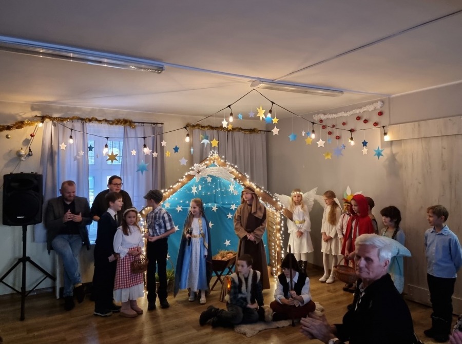 Komplet przy wszystkich stołach. Wyjątkowe spotkanie w radzie osiedla ZDJĘCIA