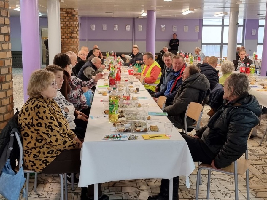 Największa wieczerza wigilijna w diecezji bielsko-żywieckiej. Przyszły tłumy ZDJĘCIA