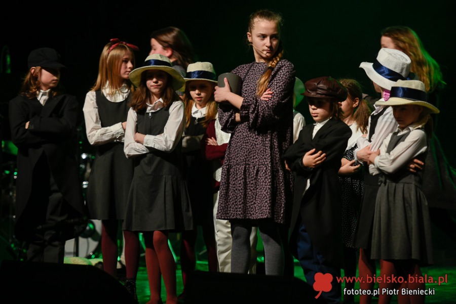 Wielki jubileusz kuźni talentów. Wzruszające występy i piękna scenografia