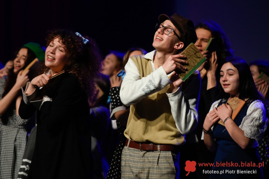 Wielki jubileusz kuźni talentów. Wzruszające występy i piękna scenografia