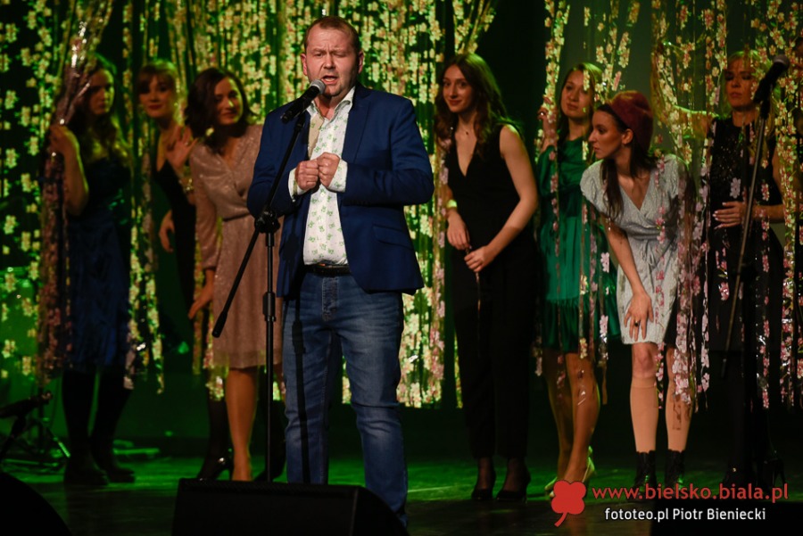 Wielki jubileusz kuźni talentów. Wzruszające występy i piękna scenografia