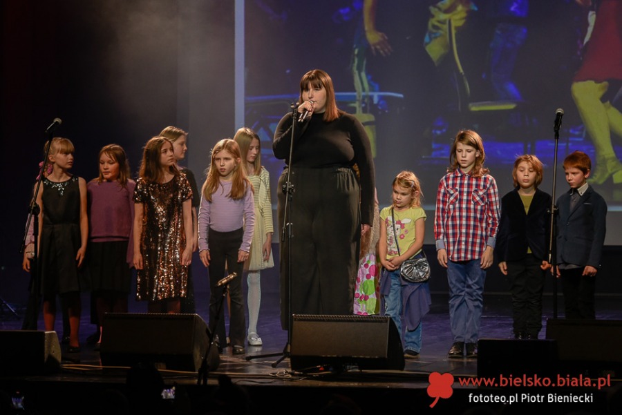 Wielki jubileusz kuźni talentów. Wzruszające występy i piękna scenografia