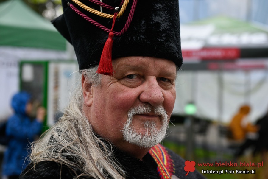 Turnieje walk, średniowieczna kuchnia i dmuchańce. Tu nikt się nie nudził