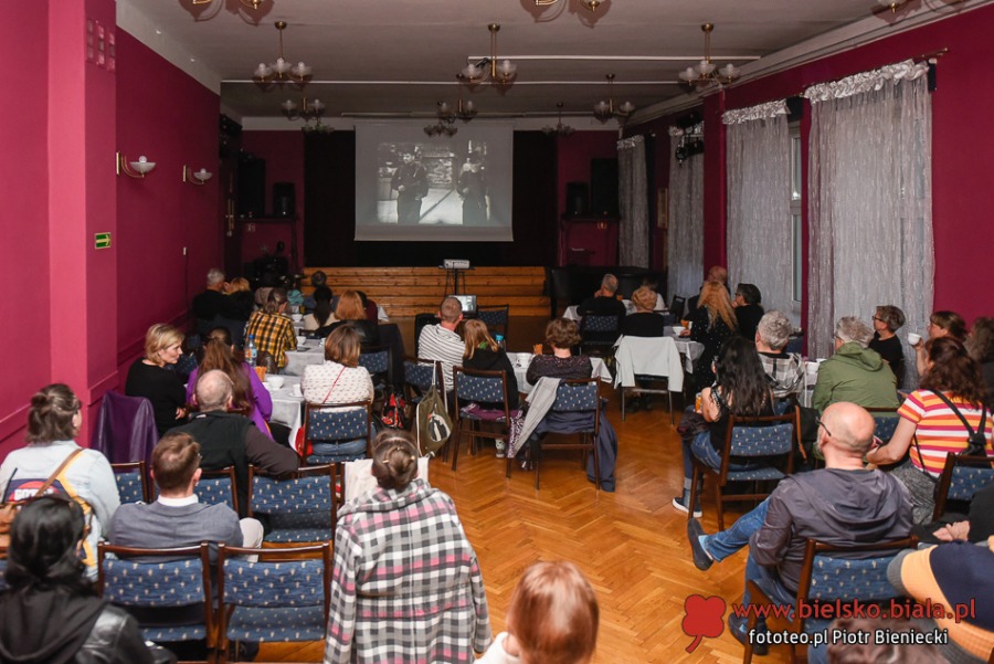 Jedyna taka noc w roku. Gra miejska, archiwalne filmy i warsztaty - foto