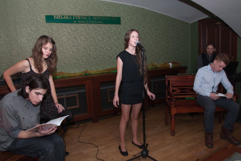 Niektórzy lubią poezję