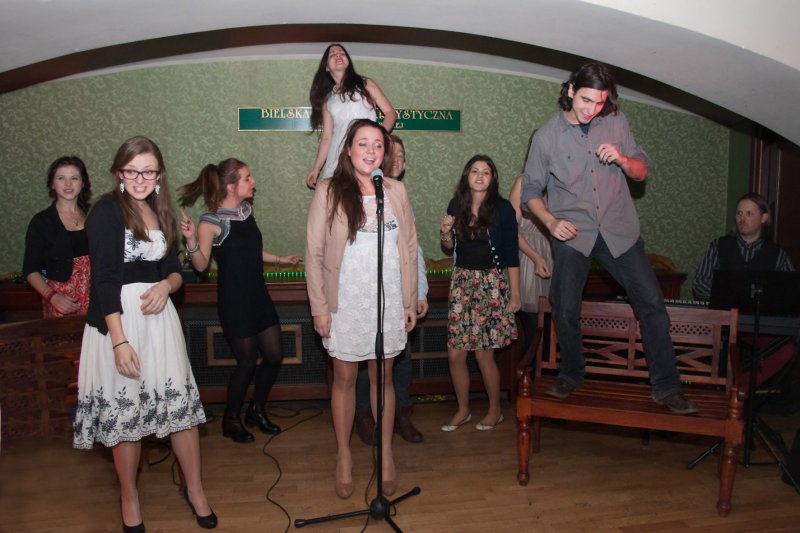 Niektórzy lubią poezję