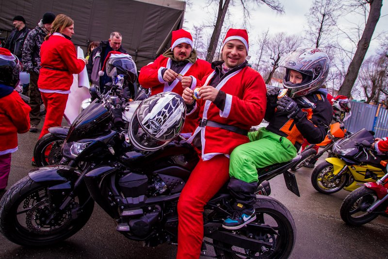 Mikołaje na motorze