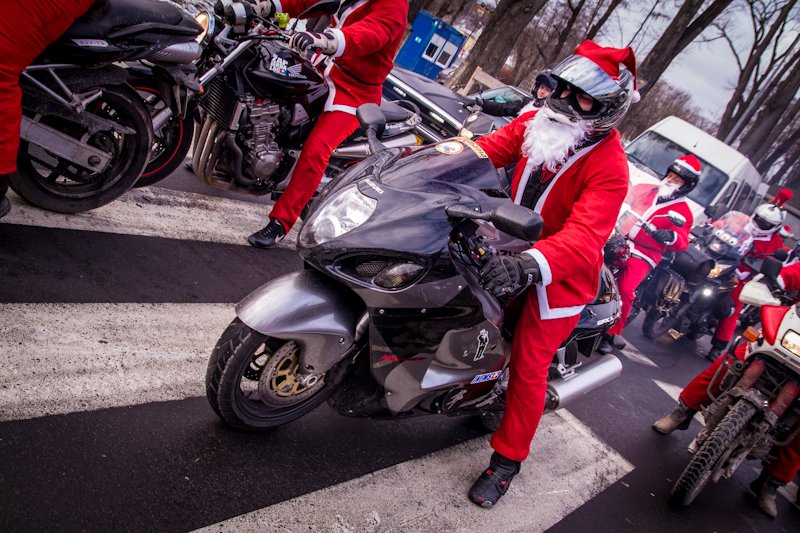 Mikołaje na motorze