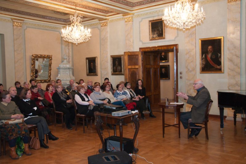 Stare kino w starym zamku